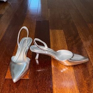 Chic Silver Slingback Heels